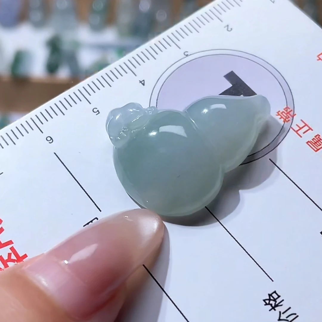 天然缅甸翡翠A货葫芦
