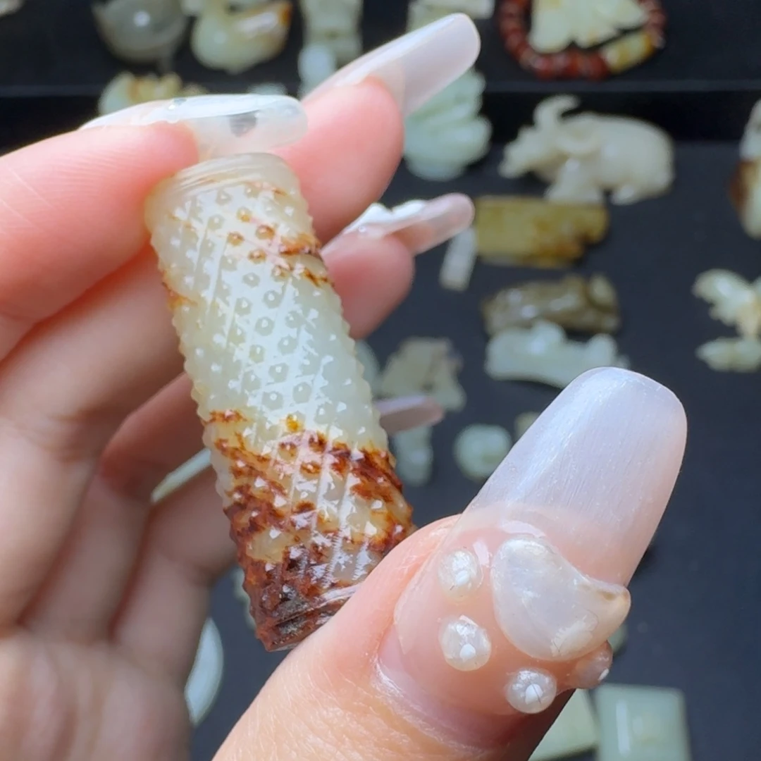 和田玉挂件未镶嵌活****话