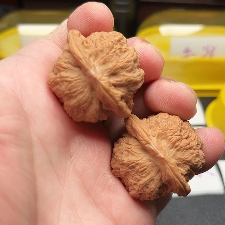 文玩核桃吊坠全品血麒麟