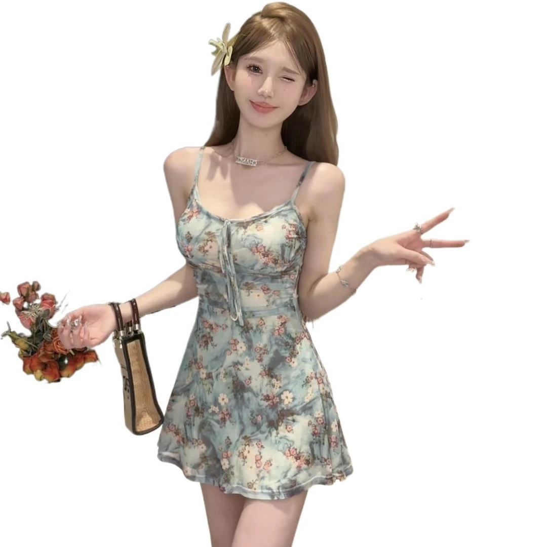 套装辣妹用品连衣裙碎花风绑带短裙子开衫夏女薄款衣甜辣收腰吊带