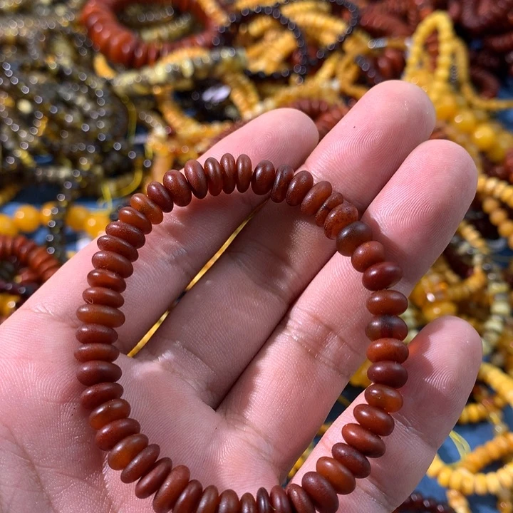 未镶嵌琥珀珠宝奇石