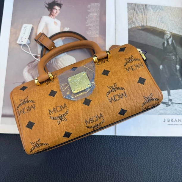 99新 MCM 大麦中古/mcm干邑色波士顿mini/斜挎包