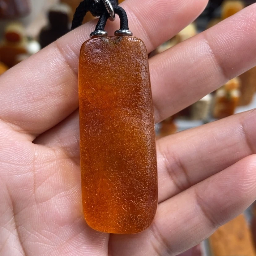 【闪购商品】琥珀颈饰未镶嵌