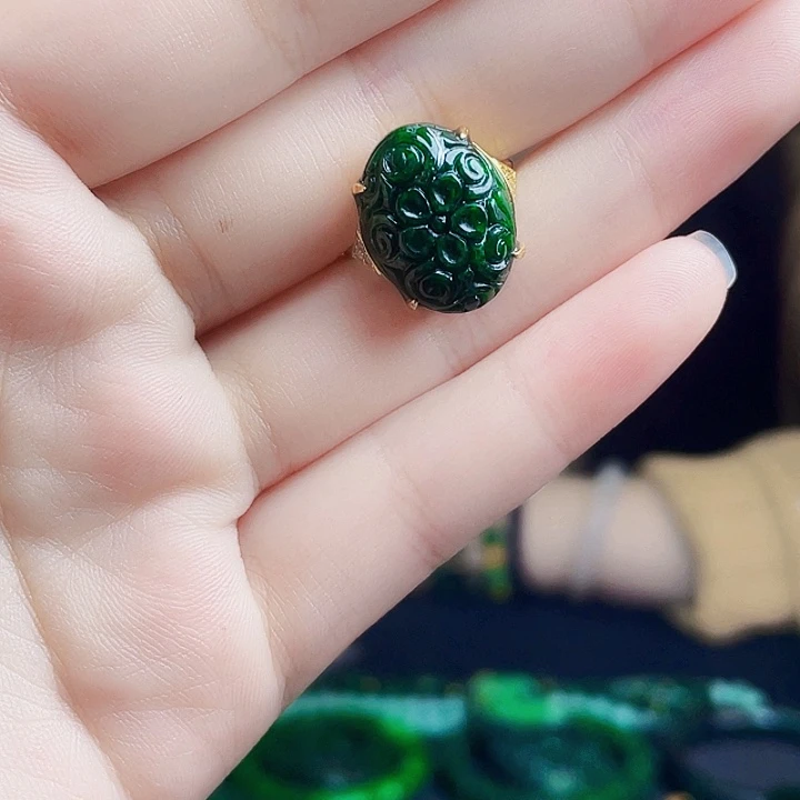 翡翠银S925镶嵌颈饰多样性
