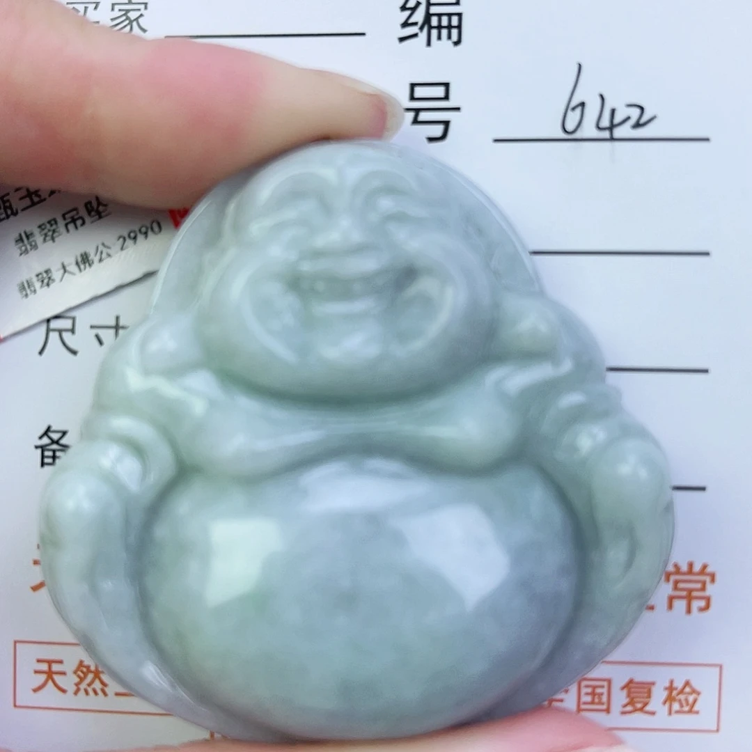翡翠颈饰未镶嵌佛公