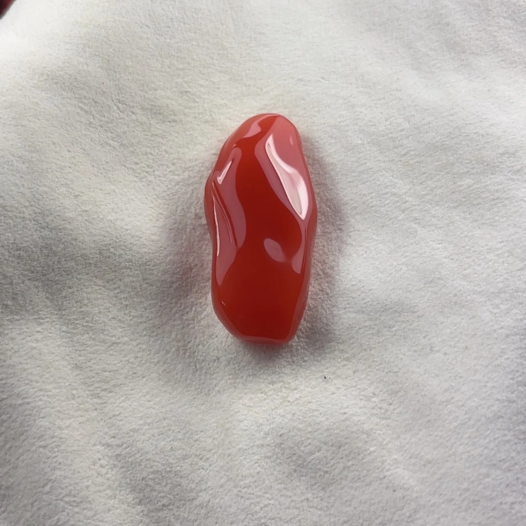 南红玛瑙吊坠未镶嵌