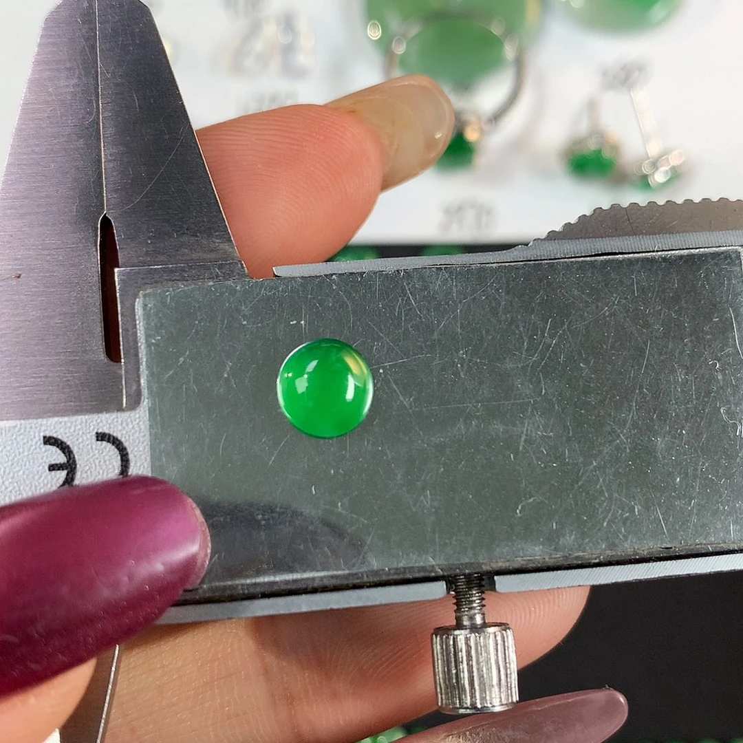 翡翠散珠6.7 3.0 翡翠