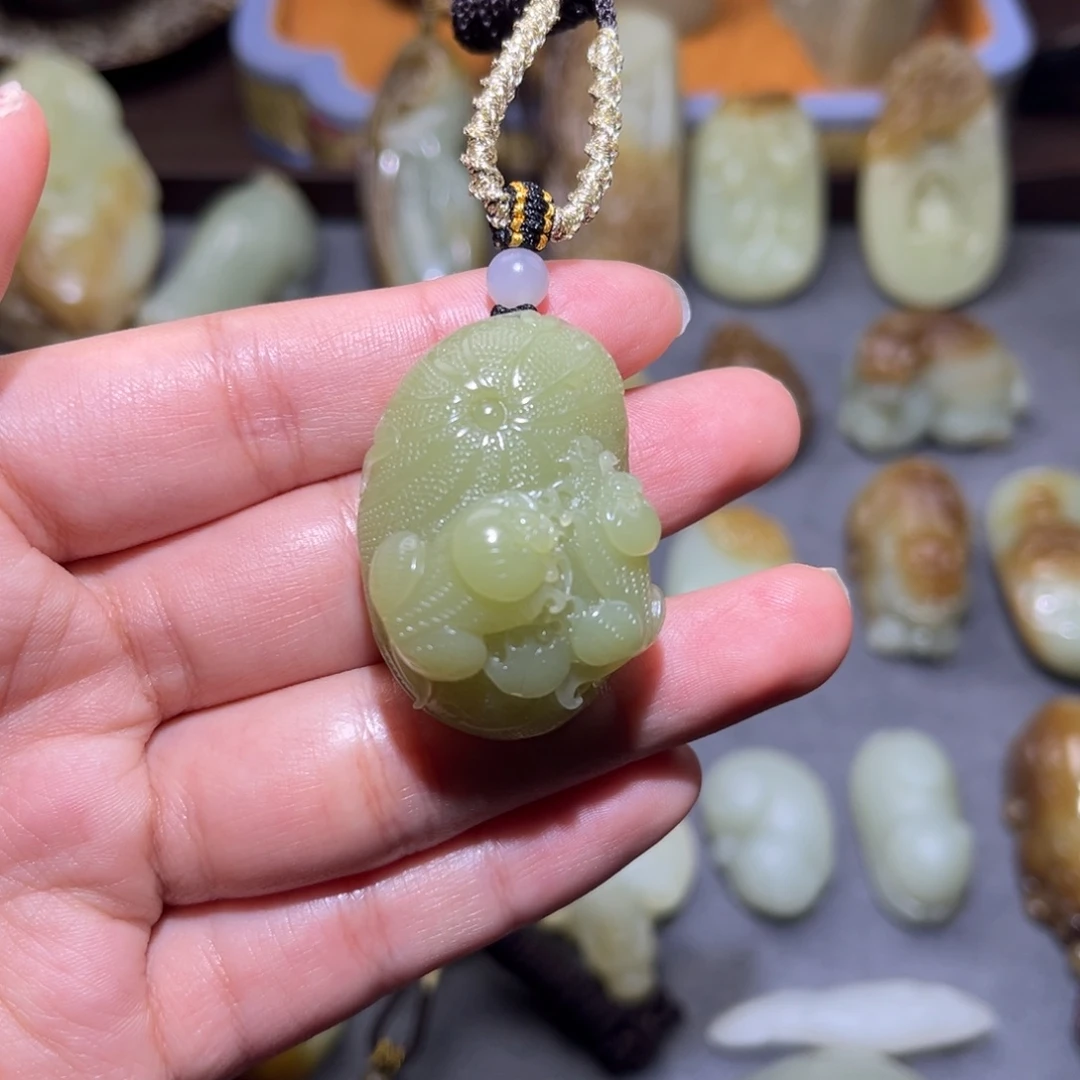 和田玉（黄玉）未镶嵌挂件