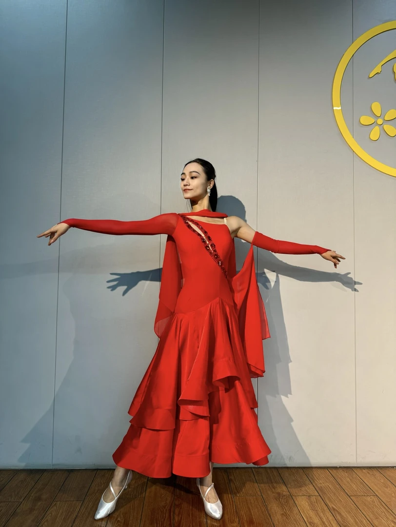 定制款-露背后舞蹈服高品质红色时尚气质修身连体摩登舞表演服