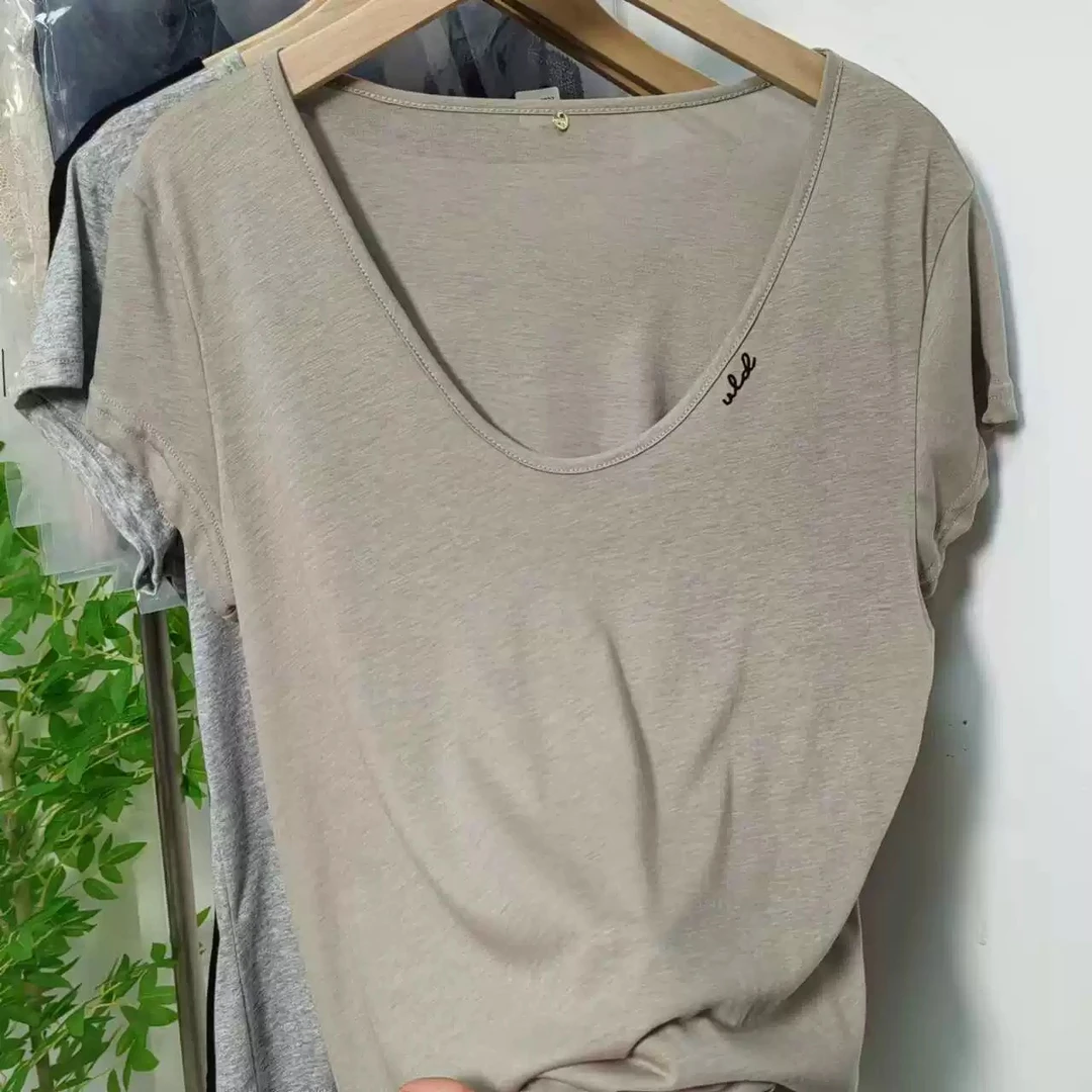 【曼曼子】one经典款u领口极简刺绣t