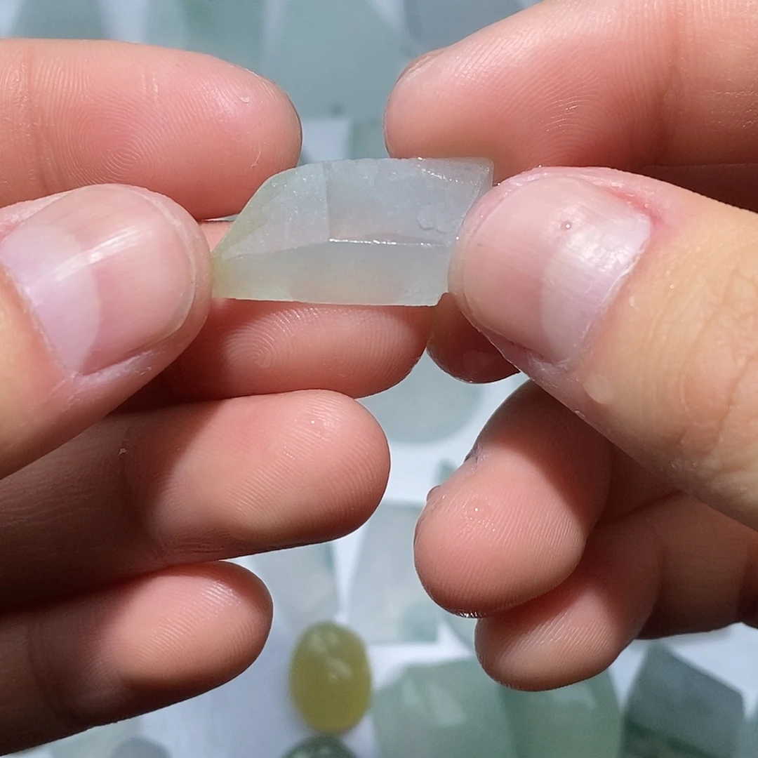 翡翠未镶嵌颈饰65