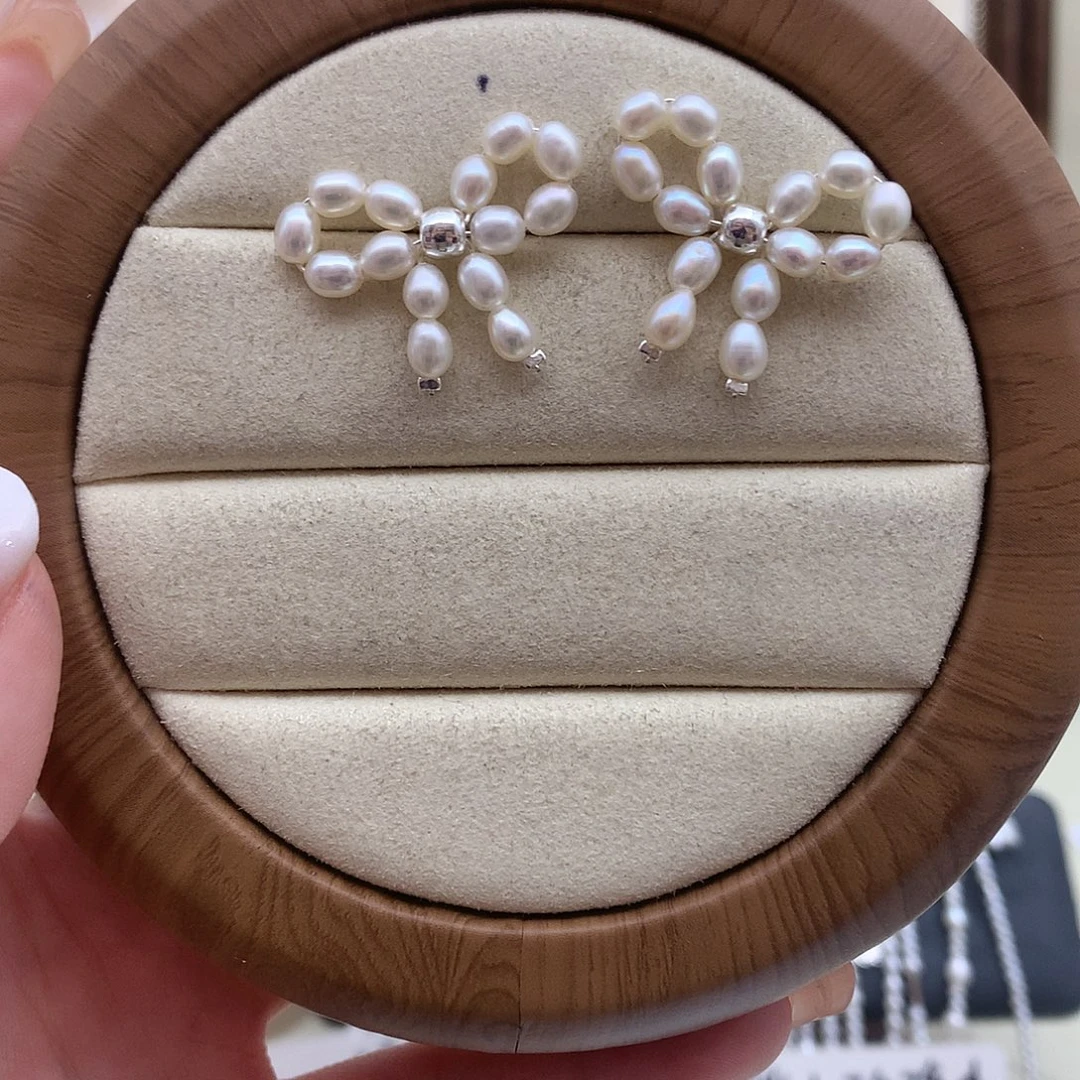 未镶嵌淡水珍珠耳饰