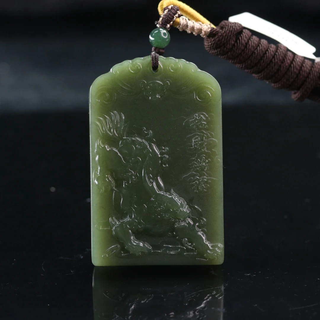 3和田玉湖水绿瑞兽吊坠/300065上海嘉禾拍卖