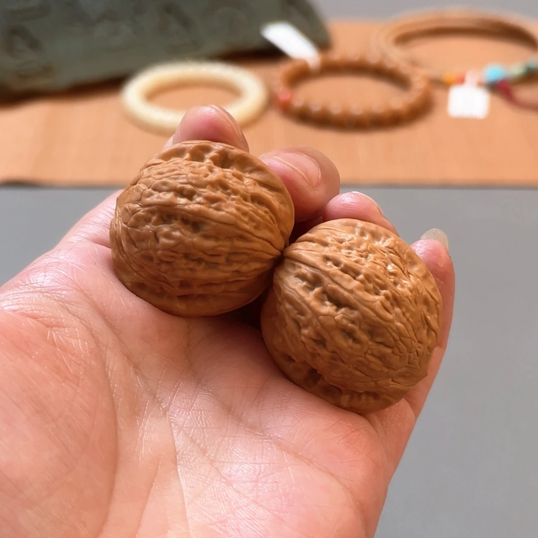 桃核把件35×35尺全品原桩铁锤CN01142已打底