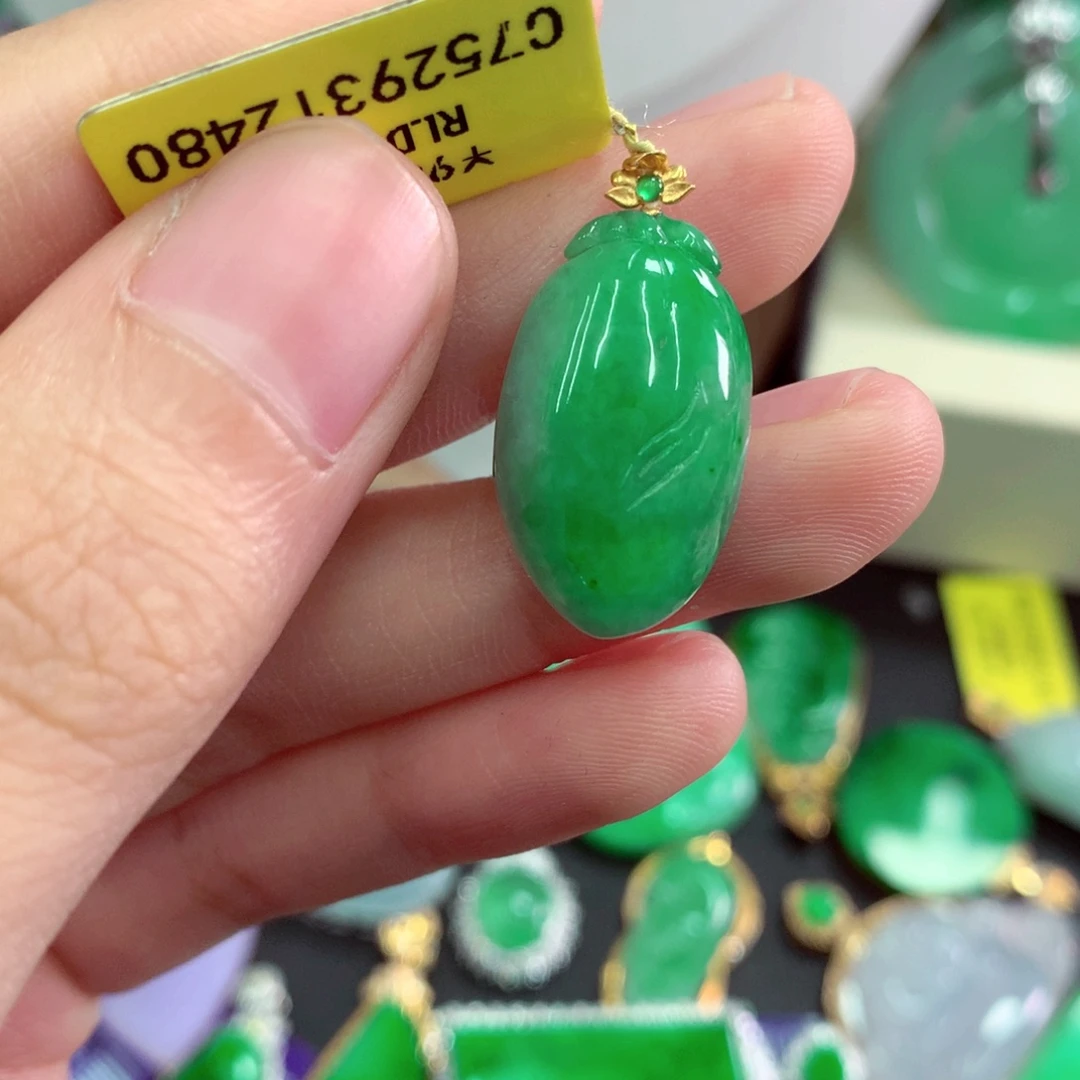 翡翠18K金镶嵌吊坠(不含链)