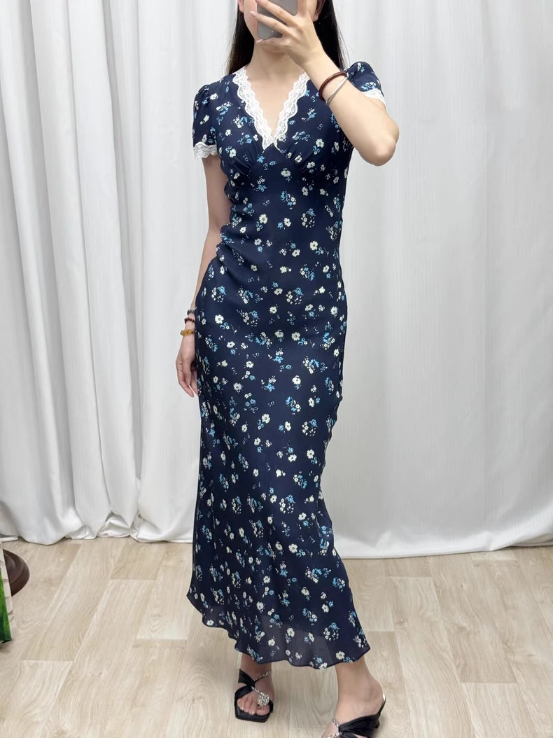 浪漫气质蕾丝花边连衣裙