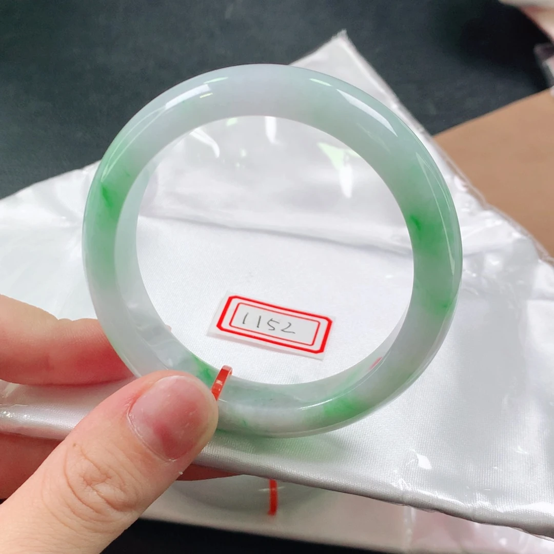 索***友翡翠手镯未镶嵌天然翡翠手镯01