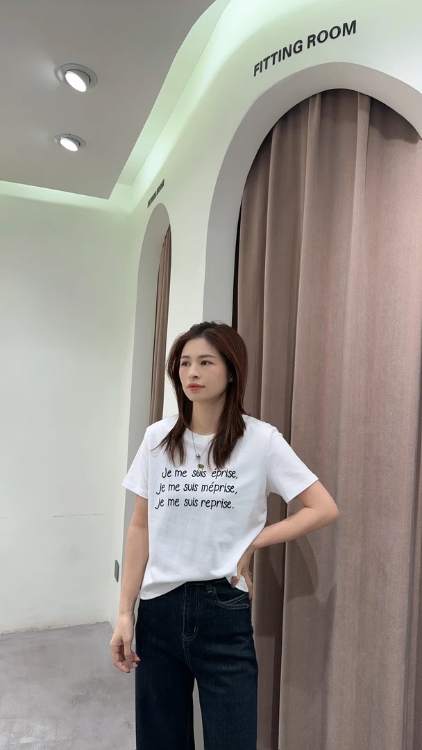 萱萱【小字母T】新款正肩植绒字母短袖上衣5113063