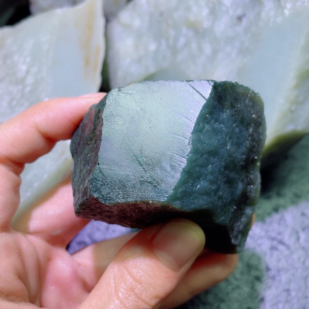 和田玉未镶嵌珠宝半成品