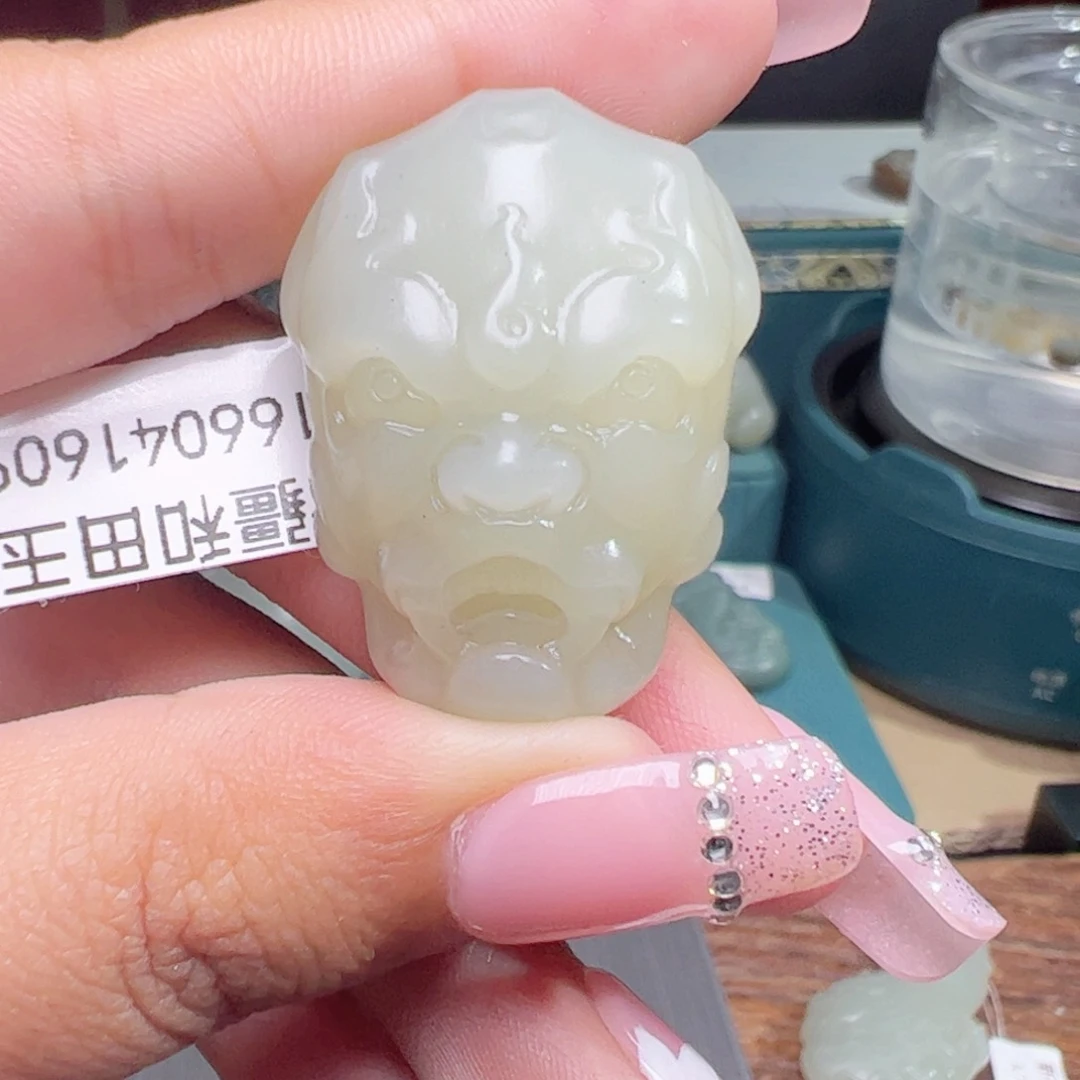 和田玉（糖玉）未镶嵌颈饰