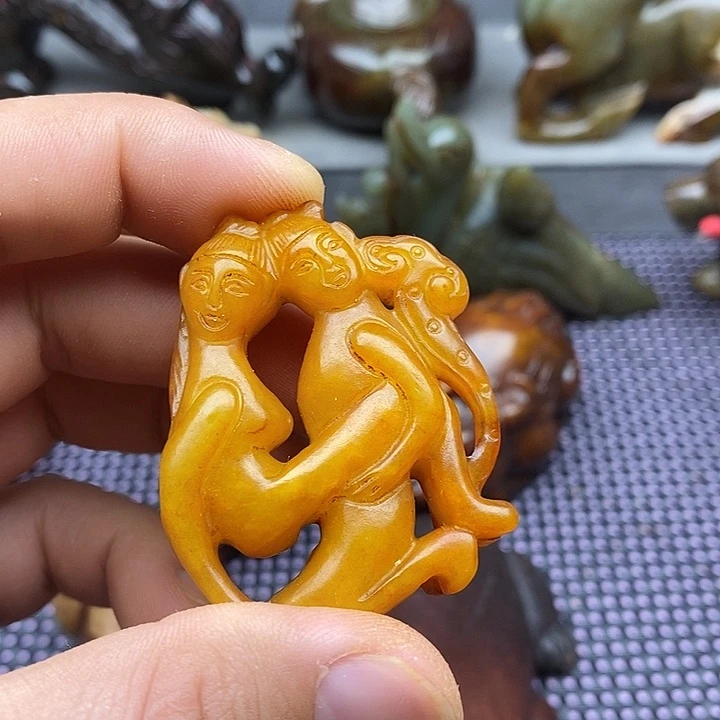 蛇纹石玉未镶嵌颈饰
