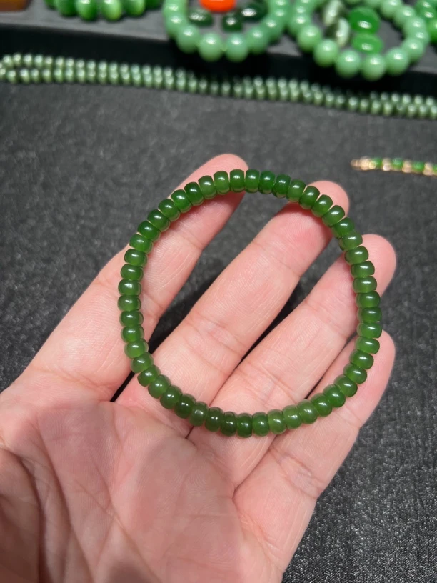 06mm碧玉手串男女款
