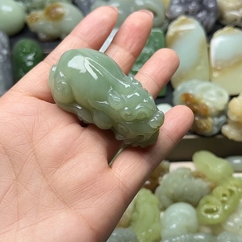 颈饰未镶嵌和田玉温*