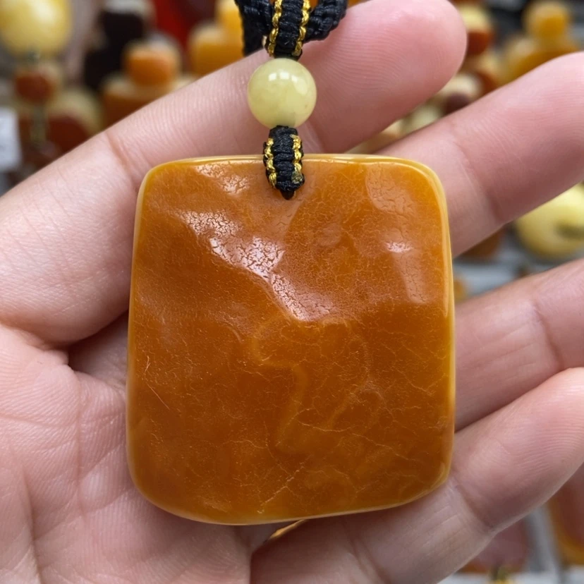 【闪购商品】琥珀颈饰未镶嵌