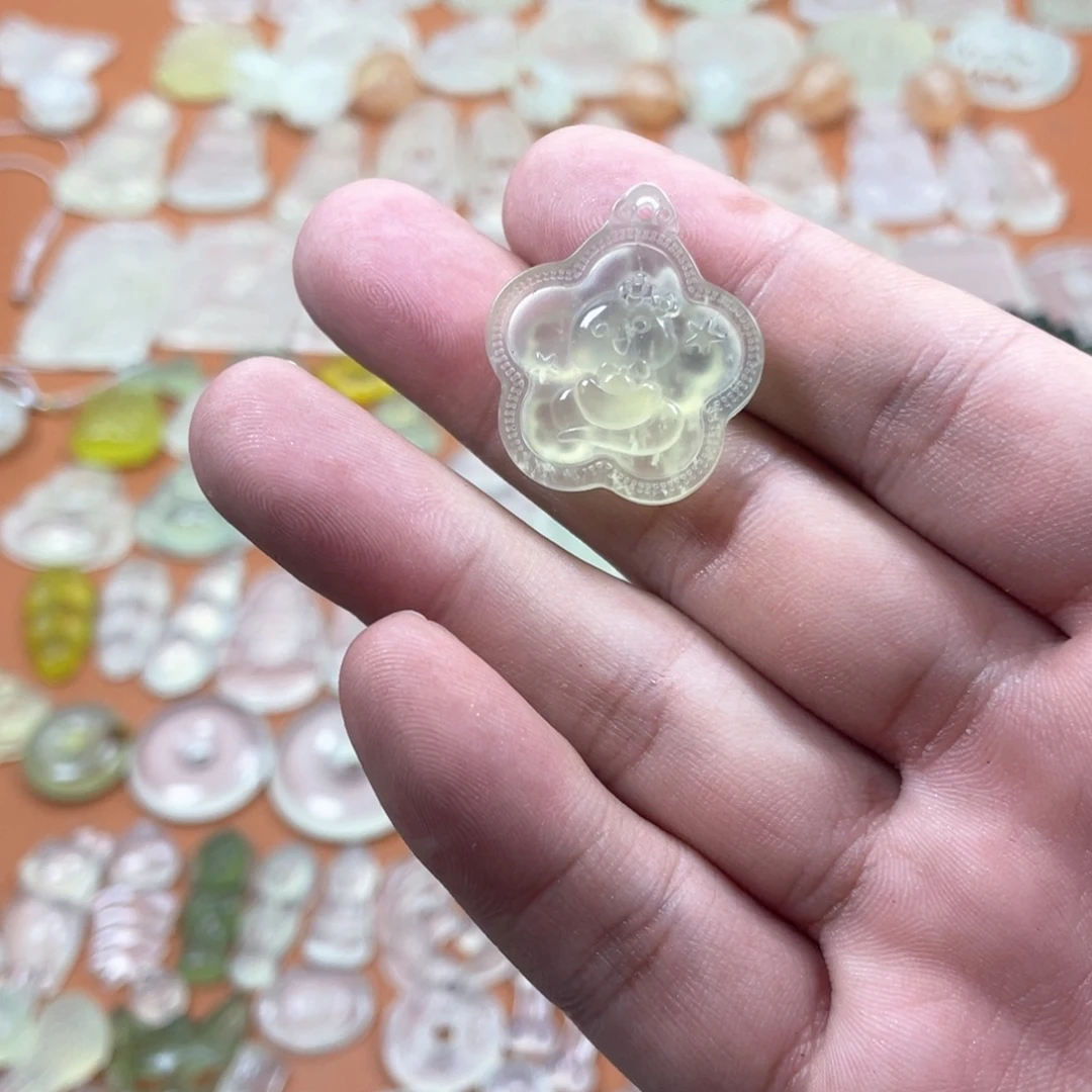 未镶嵌蛇纹石玉帅主播