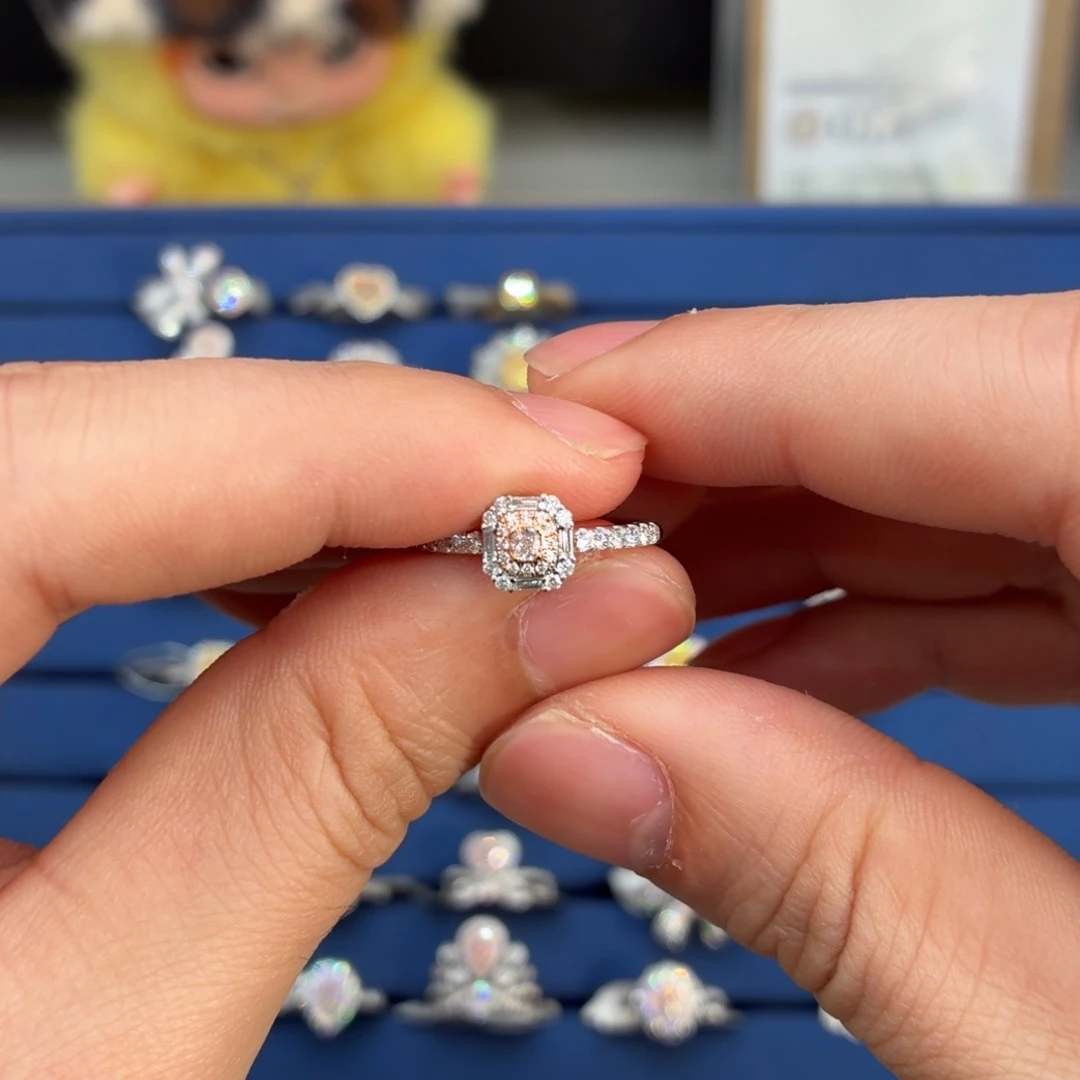 钻石戒指/指环18K金镶嵌粉钻戒指