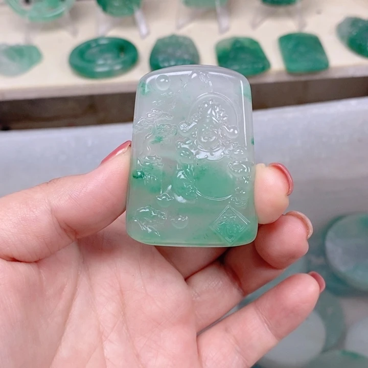 石英质玉未镶嵌颈饰