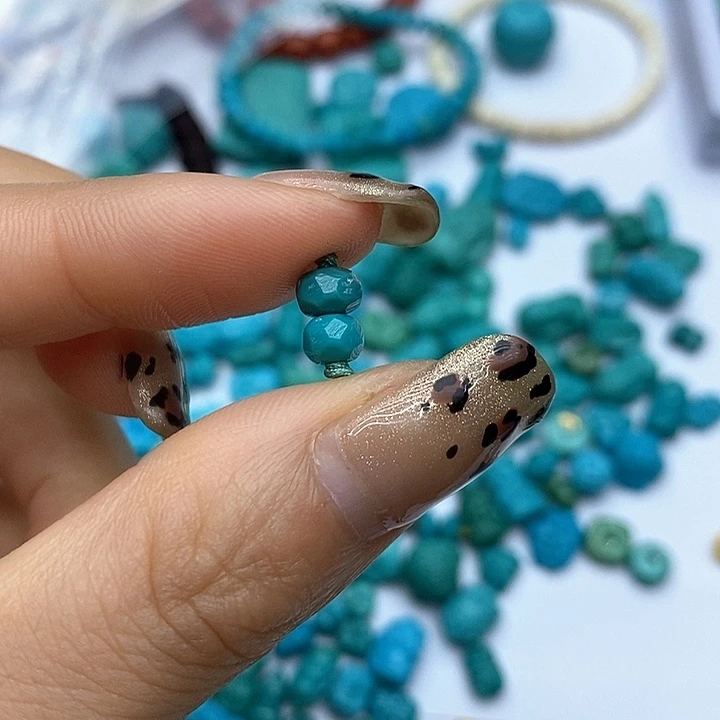 绿松石未镶嵌珠宝奇石