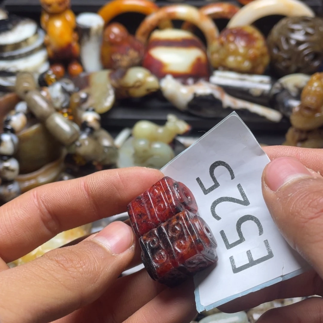 和田玉（糖玉）挂件未镶嵌