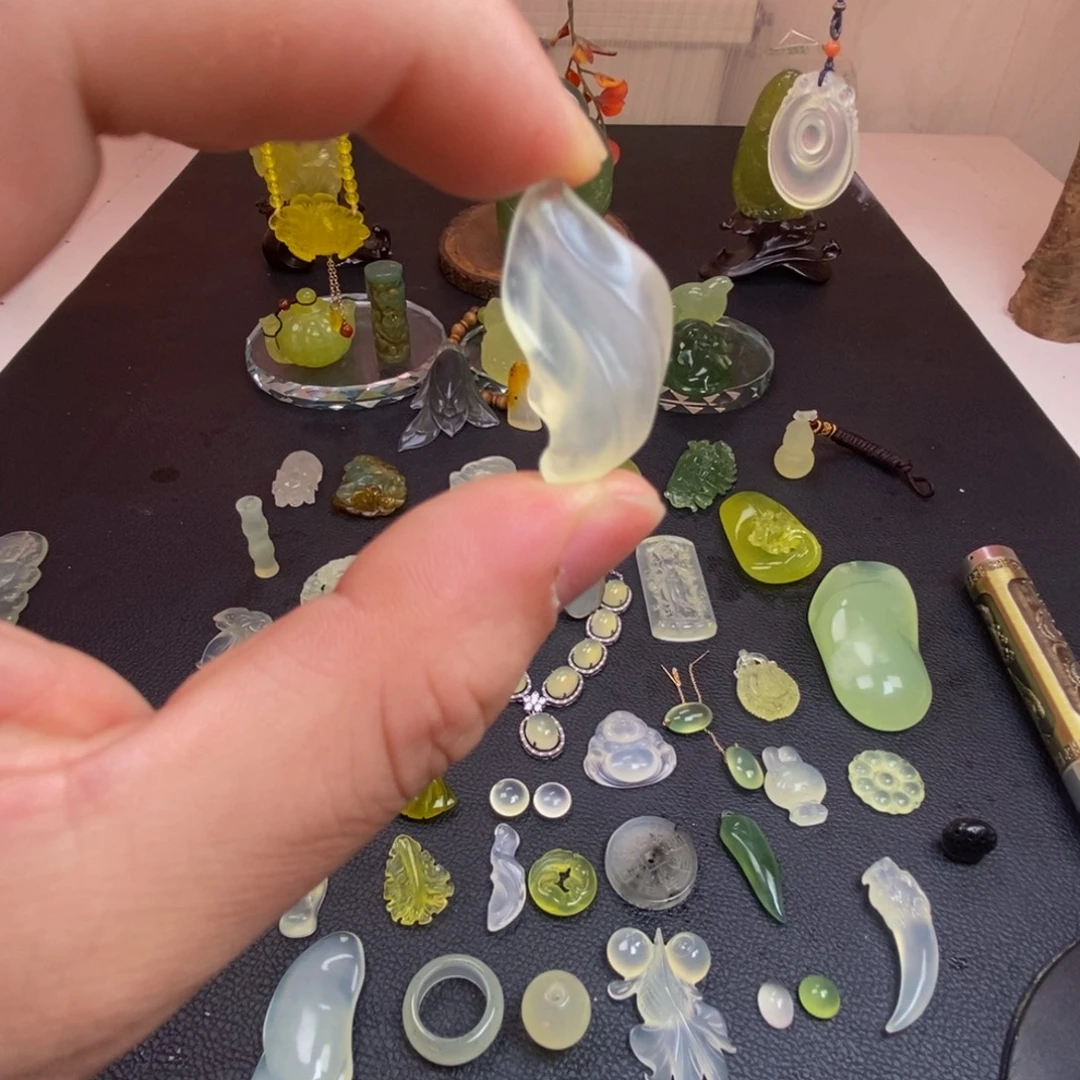 蛇纹石玉合金颈饰