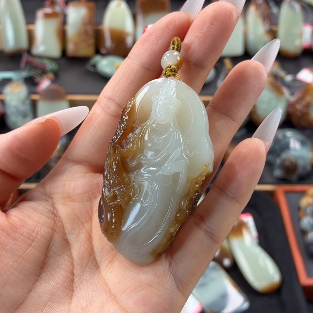 和田玉未镶嵌颈饰