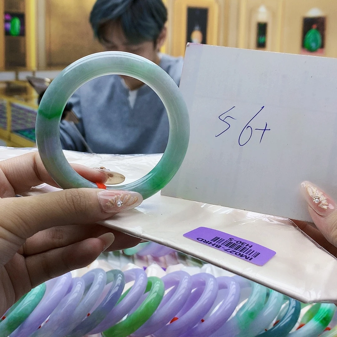 翡翠未镶嵌手镯gg