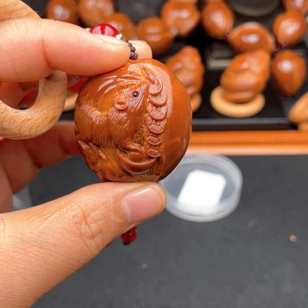 把件橄榄核鼠37穿配