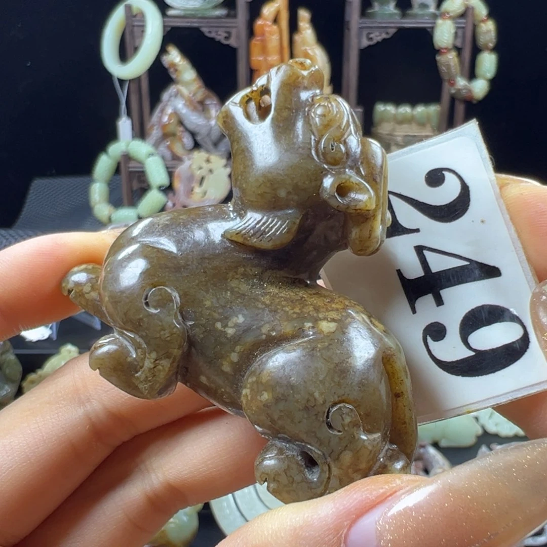 和田玉未镶嵌挂件