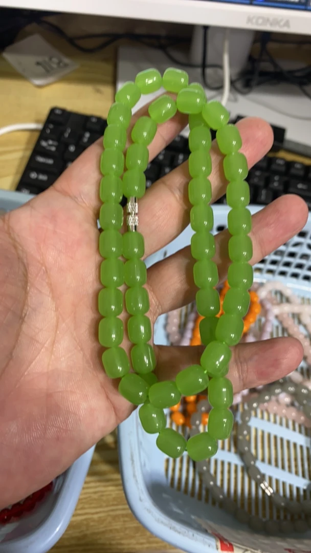 B318  8 鸭蛋青枣型妈妈链