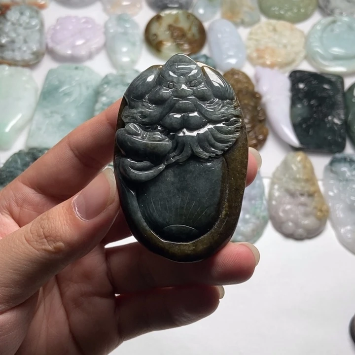 翡翠未镶嵌颈饰钟馗41