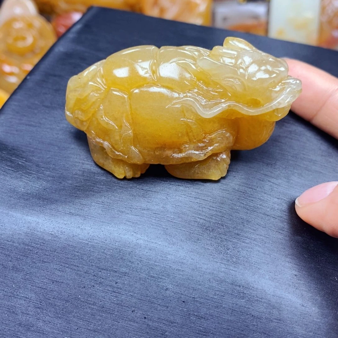 石英质玉（黄龙玉）颈饰未镶嵌