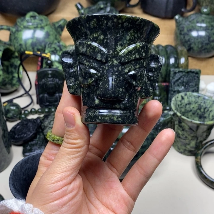 梅***林蛇纹石玉未镶嵌项链三星杯