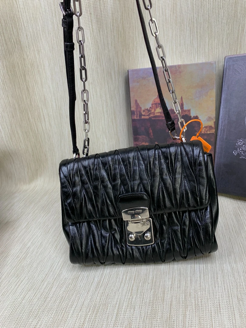 95新 MIU MIU/缪缪 miumiu/单肩包/ AR09102214/2214/护