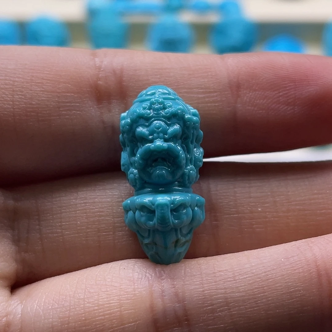 绿松石未镶嵌颈饰