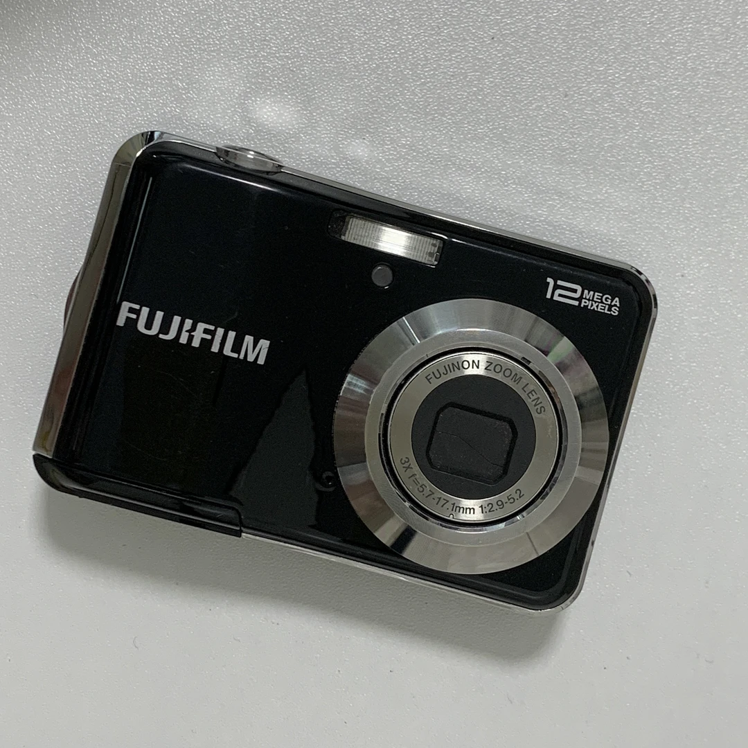 9新 Fujifilm/富士 av105 1400w像素 3倍光变（no退no换）