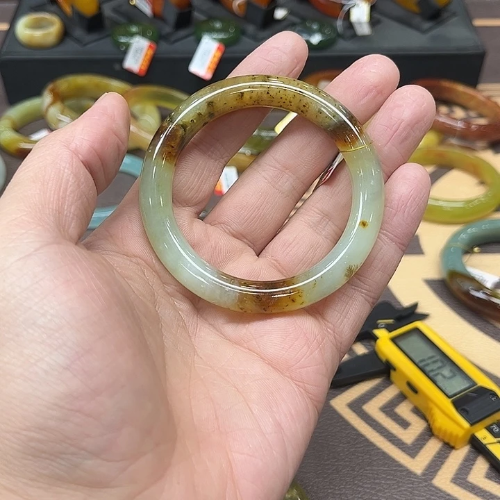 蛇纹石玉未镶嵌手链