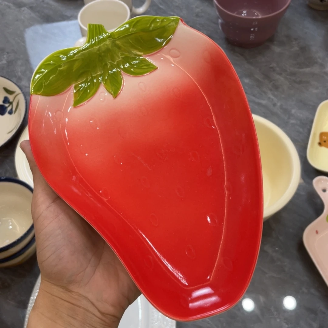 陶瓷微瑕餐具介意勿拍，满18飞！