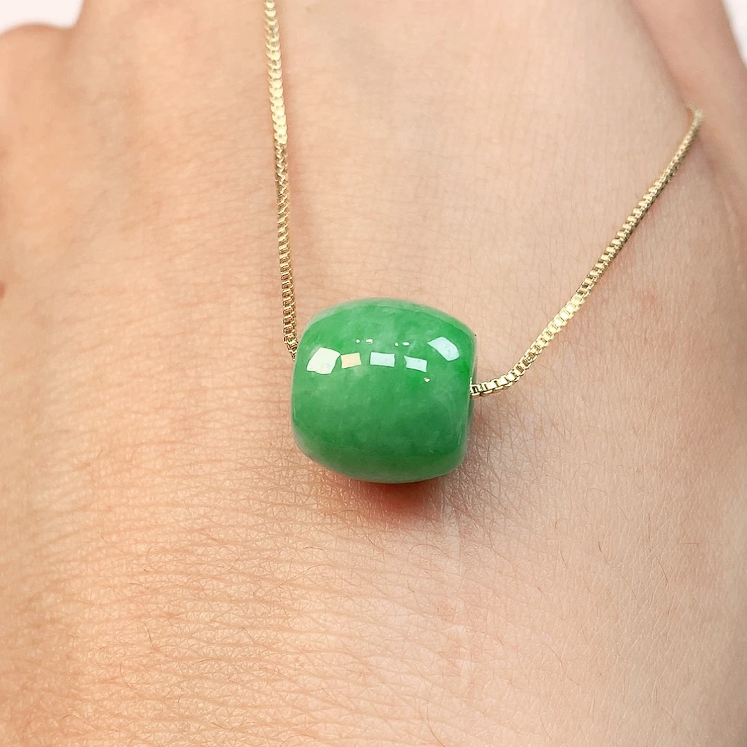 翡翠未镶嵌颈饰缅甸