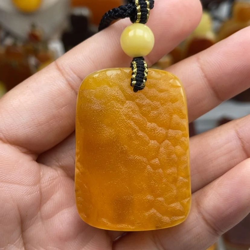 【闪购商品】琥珀颈饰未镶嵌