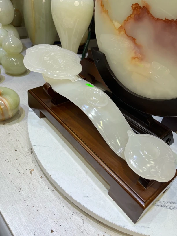 精品天然玉石如玉摆件